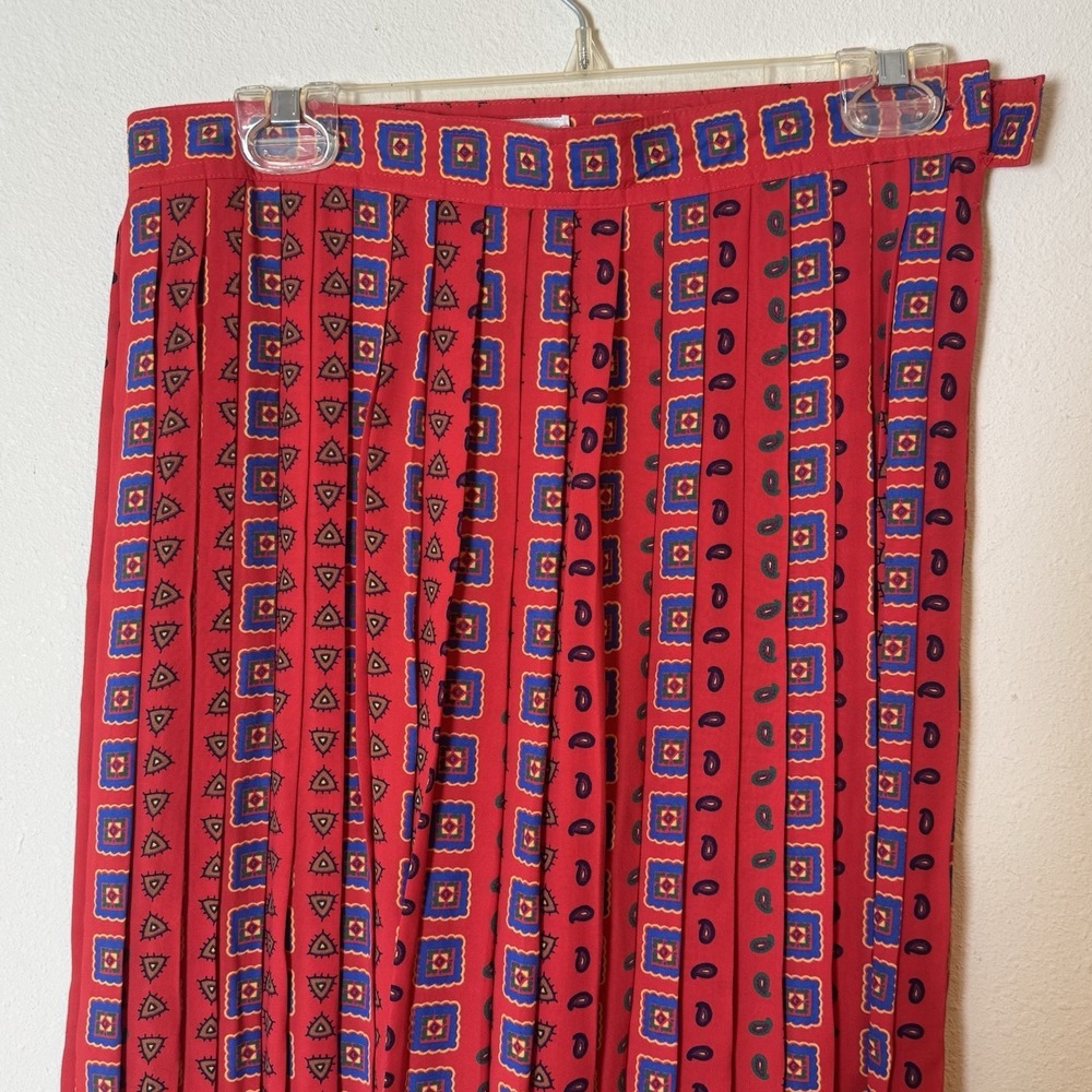 Vintage CHaus Red Geometric Pleated Midi Skirt Size 12 Rayon VTG‎